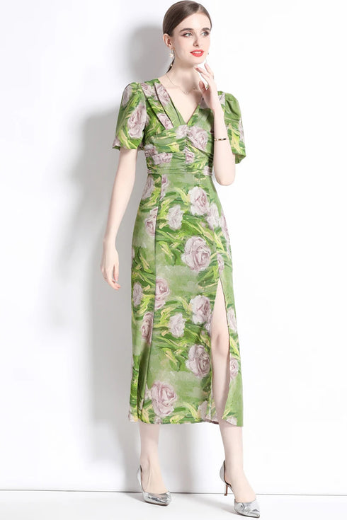 Stylish & Trendy High Quality Floral Design, V-Neck, Pleated Empire Waist, Day & Eveningwear, Cocktail, Party Dress